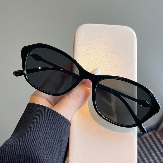 Frame Glitter Sunglasses Oval
