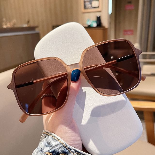Gradient Frame Square Sunglasses
