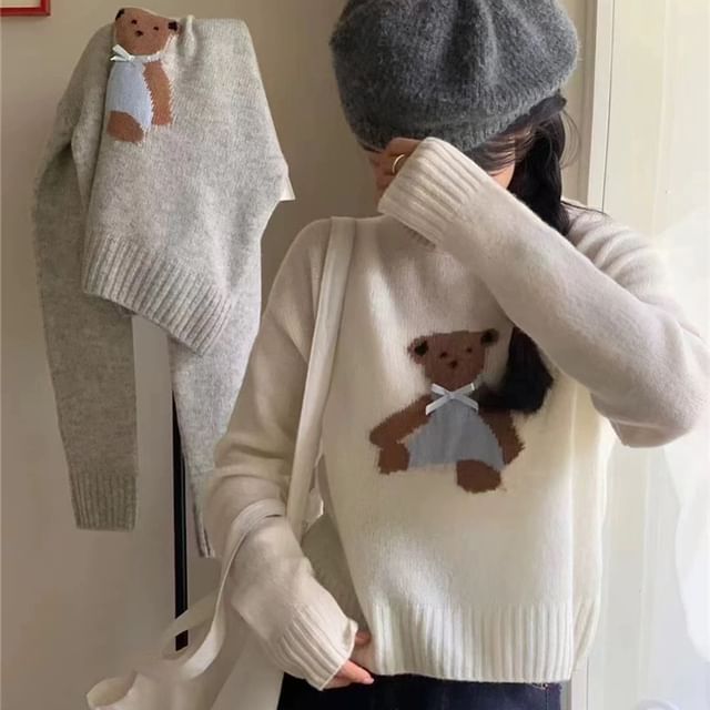 Sweater Crewneck Embroidery Bear