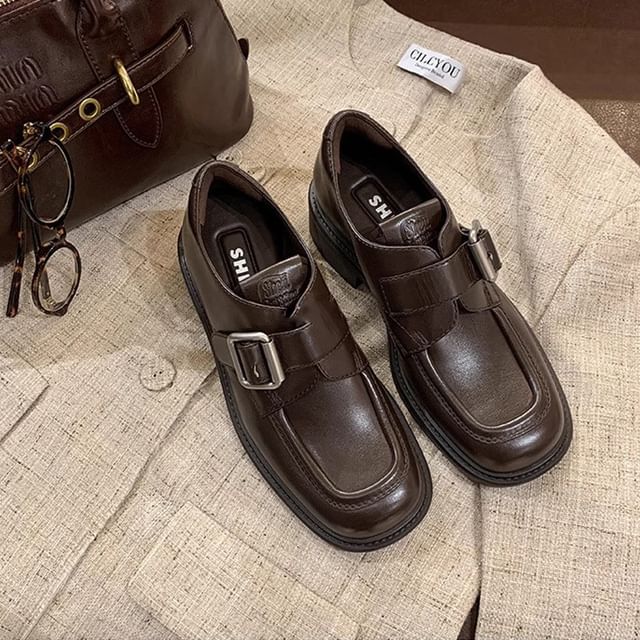 Buckled Loafers Toe Square