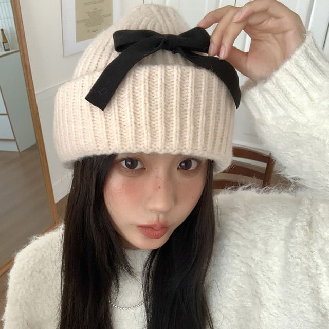 Ribbed Beanie Bow