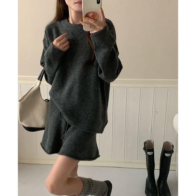 Set: Round Neck Plain Sweater + Drawstring Waist Knit Shorts