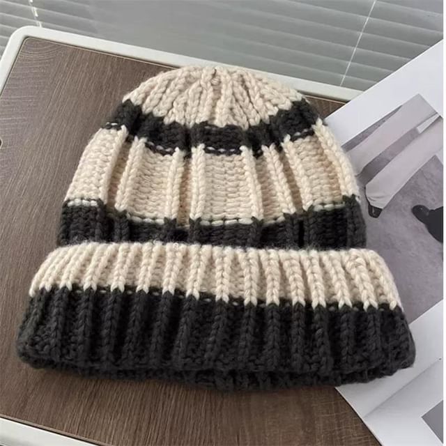 Beanie / Ribbed Striped Plain
