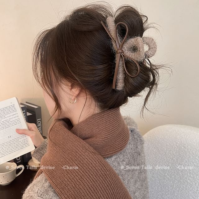 Claw Leather Hair Faux Bow