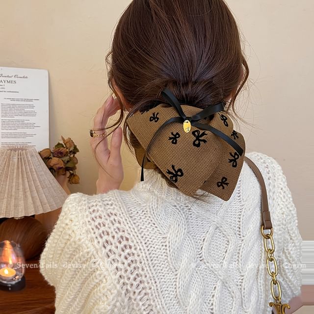 Bow Scrunchie Hair Print