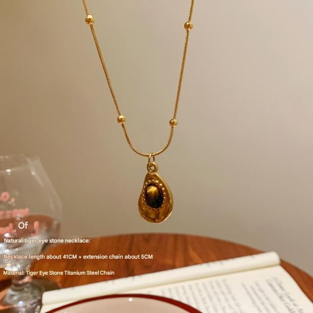 Pendant Necklace Stone Set Snakebone /