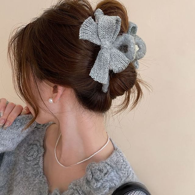 Claw Acrylic Bow Knit Hair Clip