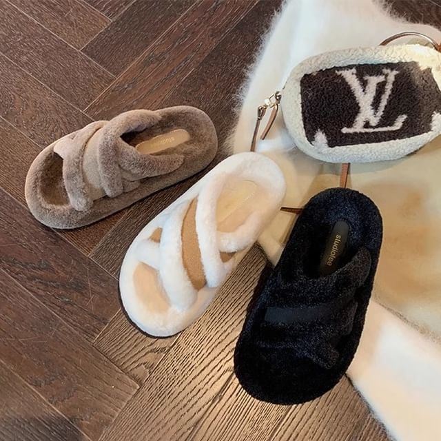 Sandals Plain Band Cross Fleece Slide