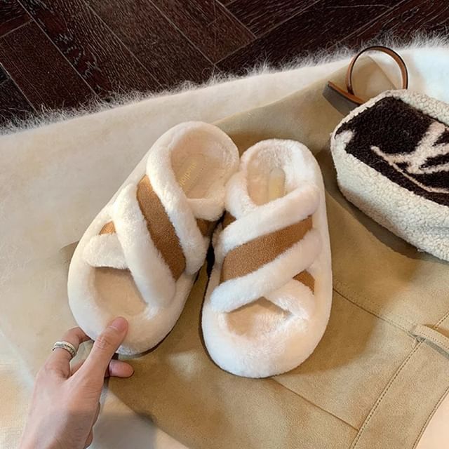 Sandals Plain Band Cross Fleece Slide