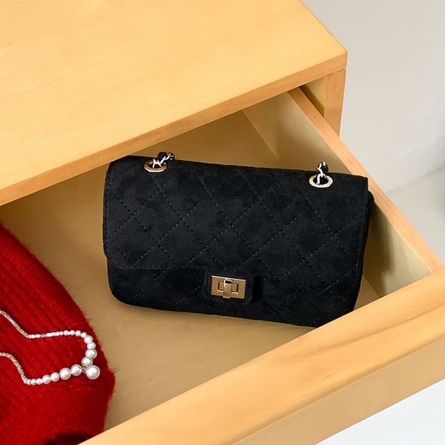 Strap Flap Quilted Chain Bag Crossbody