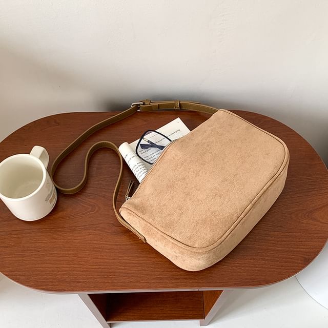 Plain Bag Crossbody