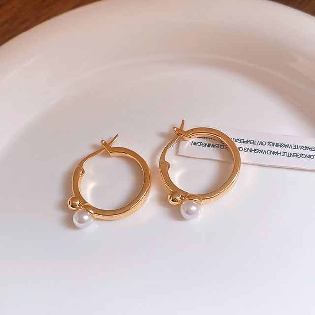 Earring Pearl Faux Hoop