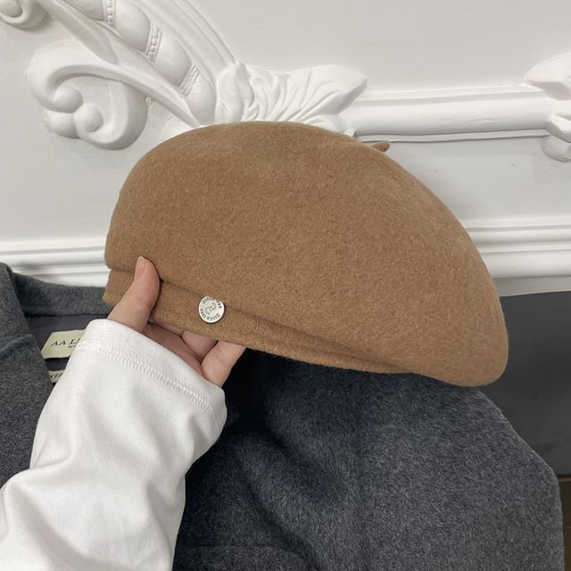Beret Wool Hat Metal Disc