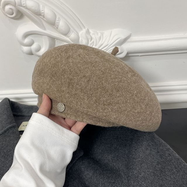Beret Wool Hat Metal Disc