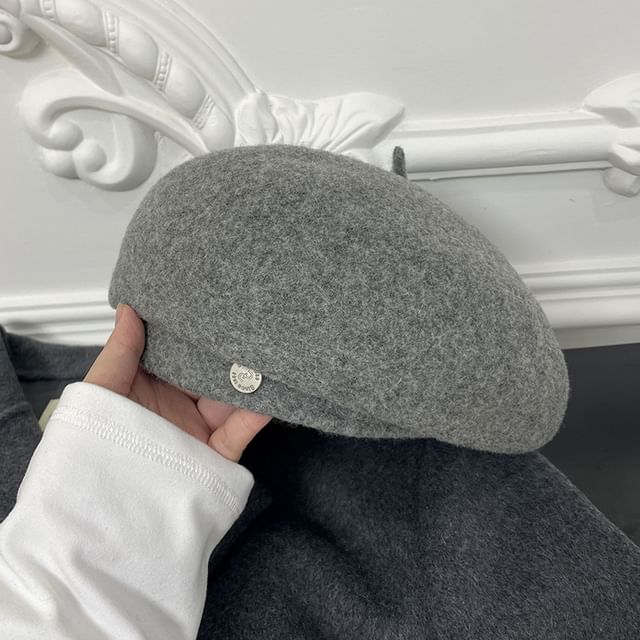 Beret Wool Hat Metal Disc