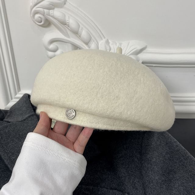 Beret Wool Hat Metal Disc