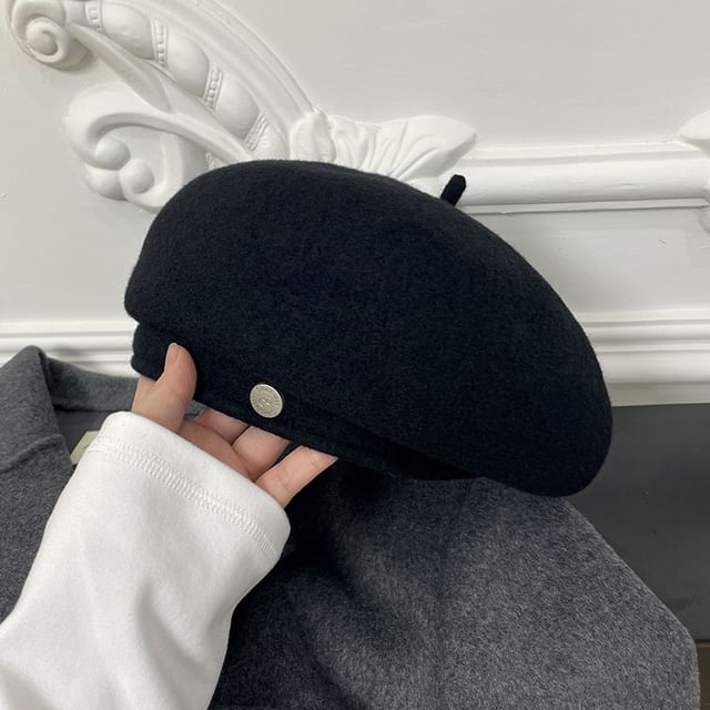 Beret Wool Hat Metal Disc
