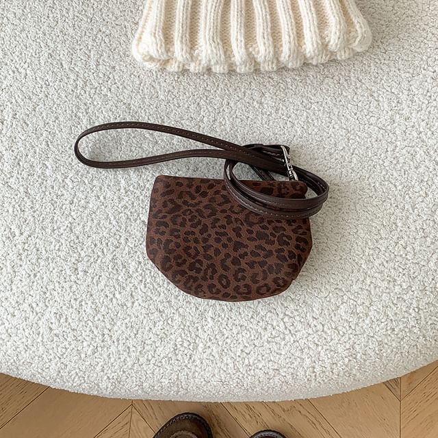 Print Leopard Necklace Pouch