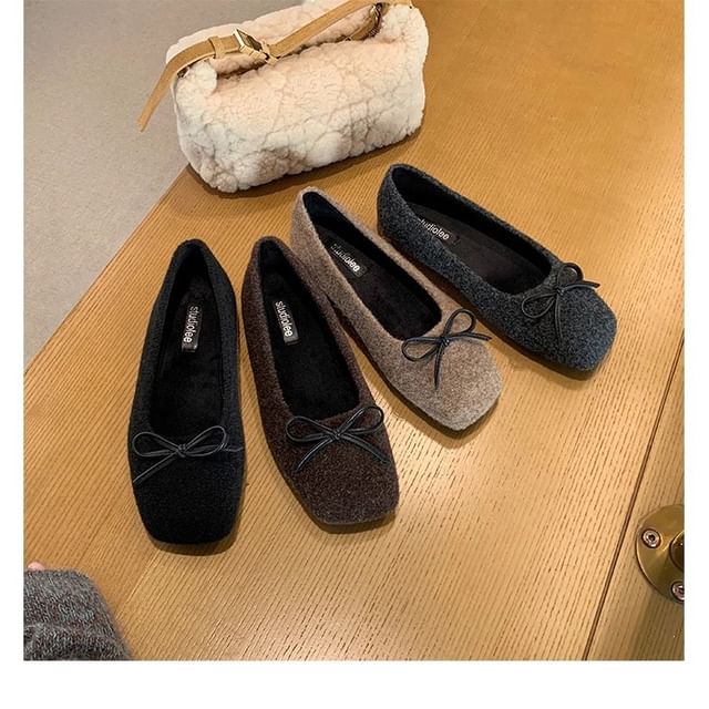 Bow Toe Square Flats Accent