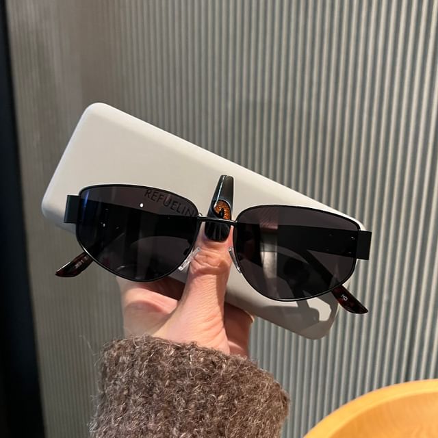 Sunglasses Oval Frame