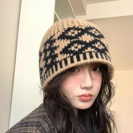 Diamond Beanie Knit Jacquard