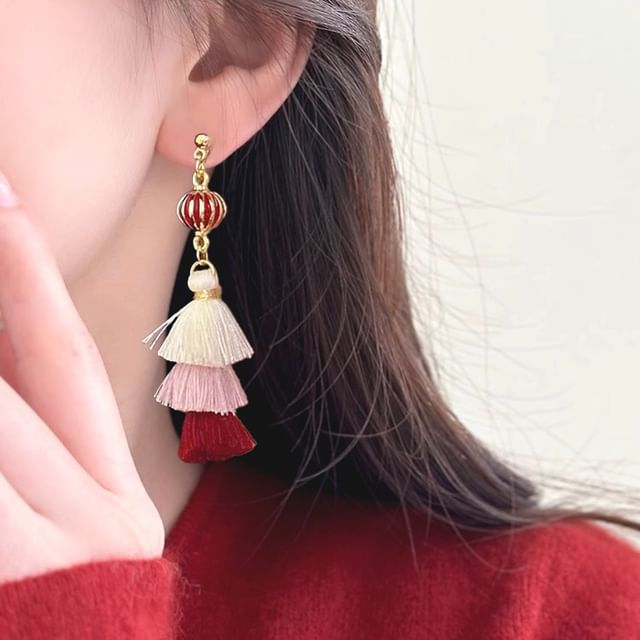 / Tassel Drop Clip-On Earring