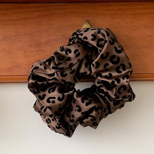 Hair Print Leopard Scrunchie