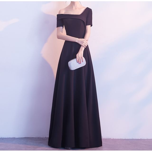 Short-Sleeve Asymmetrical Plain A-Line Evening Gown