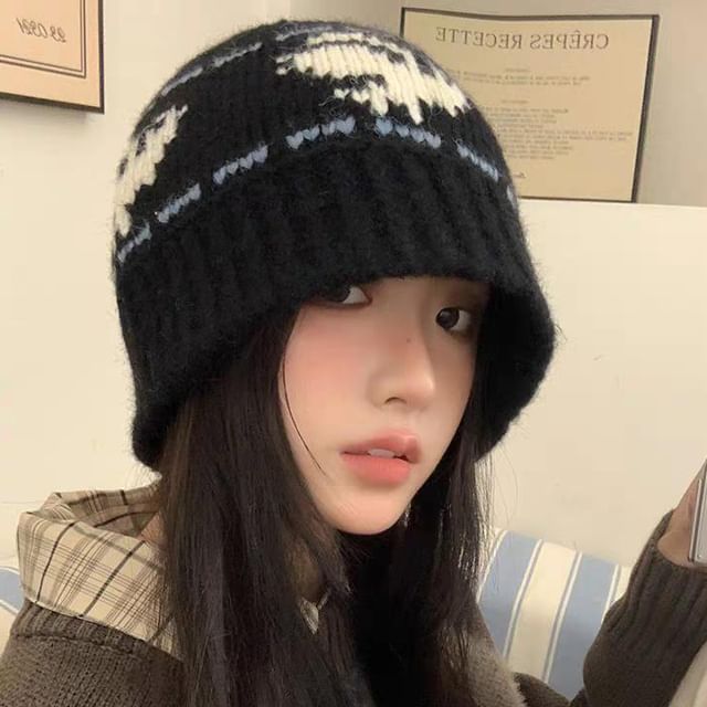 Ribbed Patterned Beanie