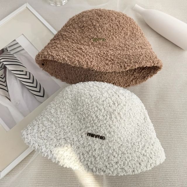 Letter Hat Bucket Stud