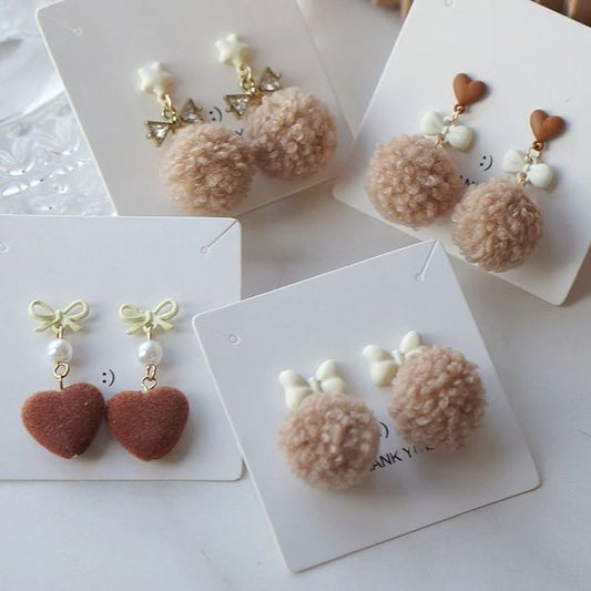 Pom On Clip Drop Heart / Earring
