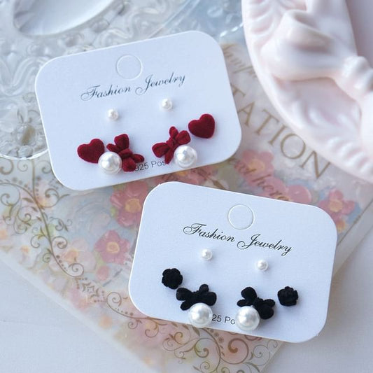 Pearl Stud Earring of Set Pairs: Bow 3 Asymmetrical Faux