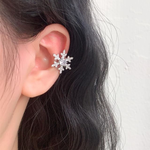 Ear Snowflake Rhinestone Cuff