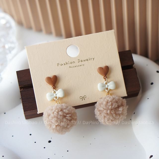 Pom On Clip Drop Heart / Earring