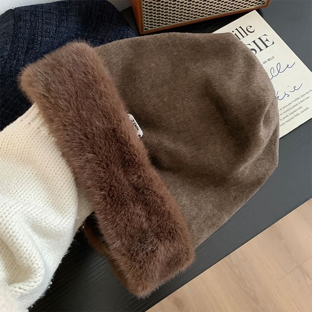 Fluffy Beanie Panel Plain