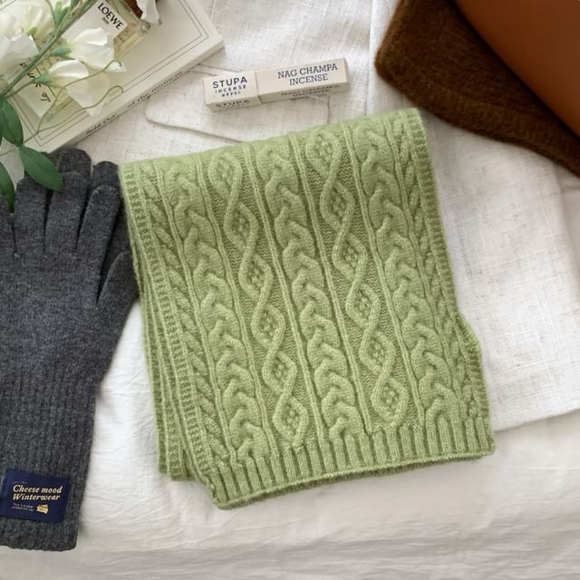 Cable-Knit Scarf Plain
