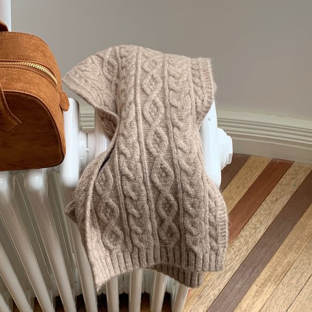 Cable-Knit Scarf Plain