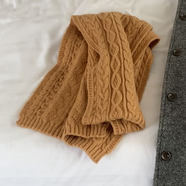 Cable-Knit Scarf Plain