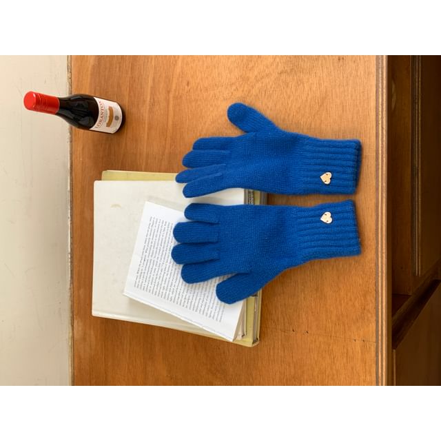 Knit Buttoned Heart Gloves