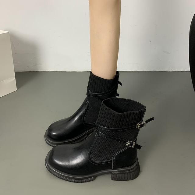 Platform Buckled Short Knit Boots Panel