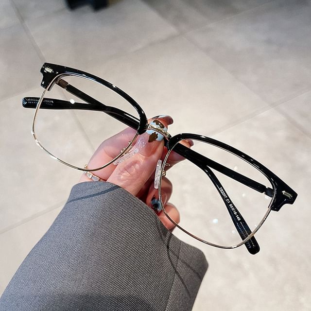 Thin Frame Eyeglasses