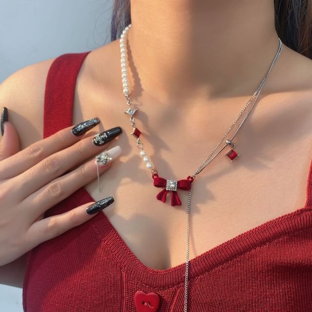 Necklace Pearl Lariat Rhinestone Bow Faux
