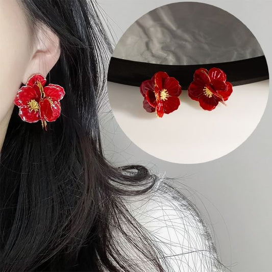 Earring Clip Enamel On Flower / Stud
