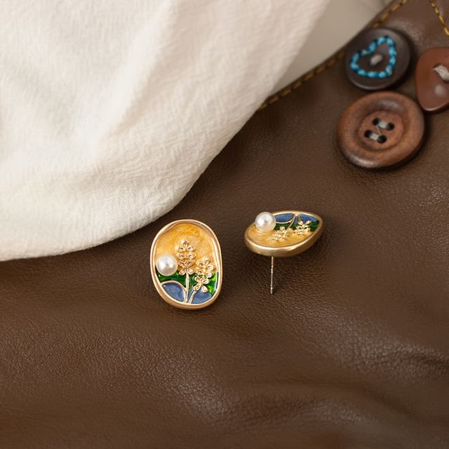 Enamel Pearl Earring / Faux Clip On Stud