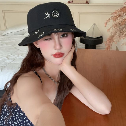 Face Smiley Bucket Hat Embroidered