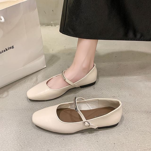 Jane Accent Metal Buckle Mary Shoes