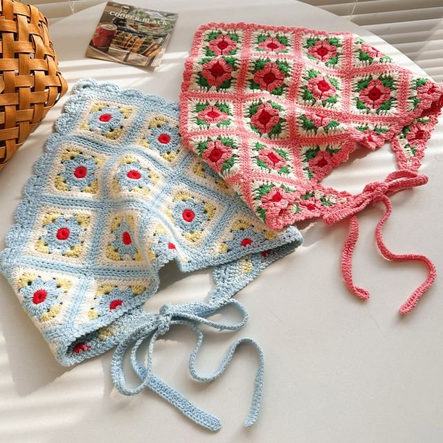 Knit Floral Head Triangle Scarf Plaid