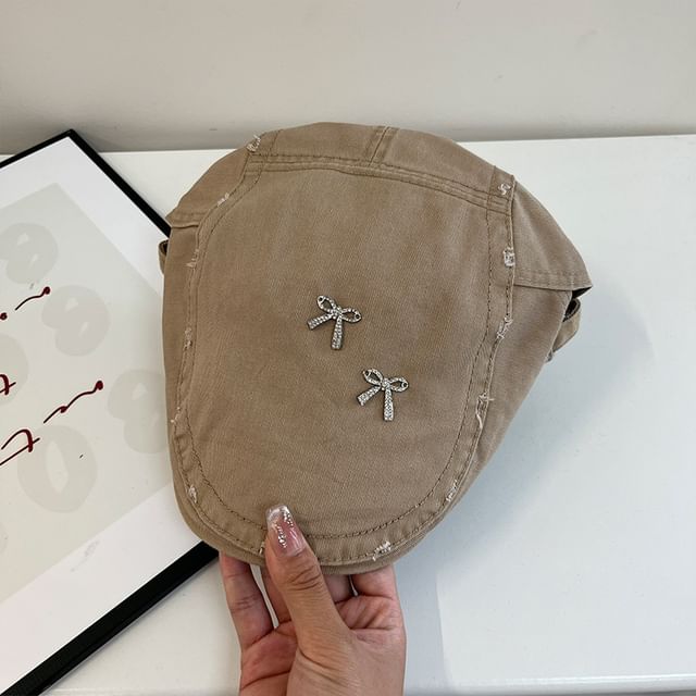 Flat Distressed Bow Cap Plain