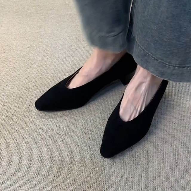 Faux Plain Heel Suede Pumps Chunky