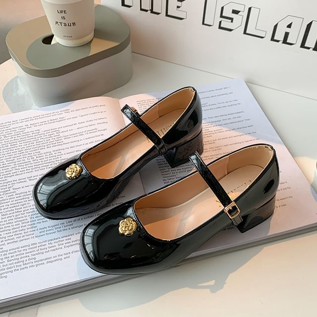 Chunky Flower Heel Patent Mary Accent Jane Leather Pumps